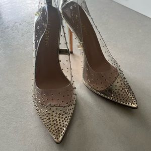 Glamour up a dress or casual night on the town.